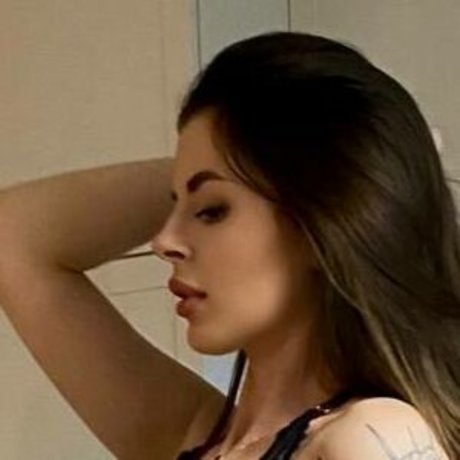 kira kirraa pornstar naked image