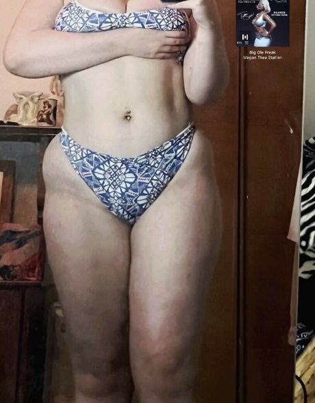 milabloomoo nudes model picture