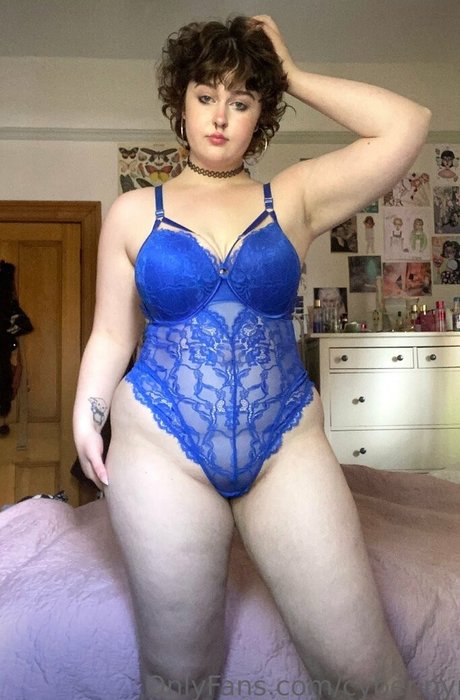 milabloomoo exclusive pornstar image