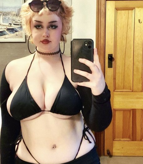 african onlyfans beautiful nude pic