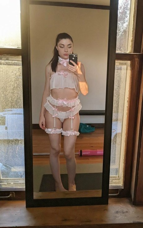 KiraChats pretty actress images