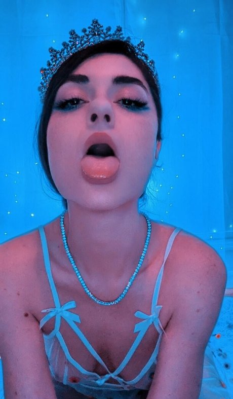 KiraChats pornstar pretty archive