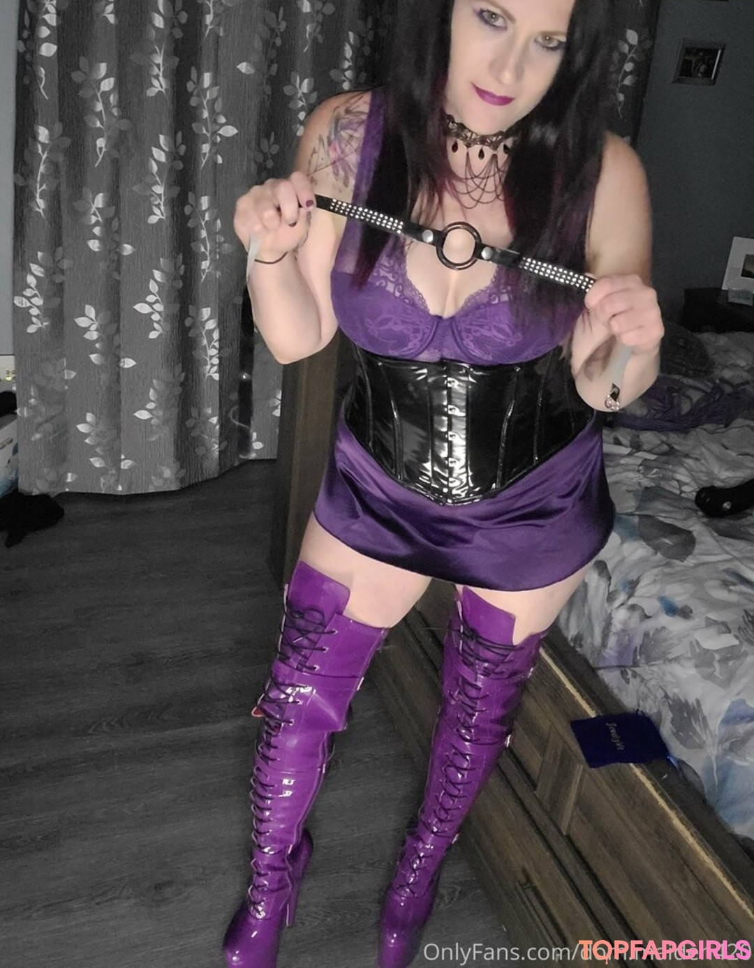 dom maiden420 model photo