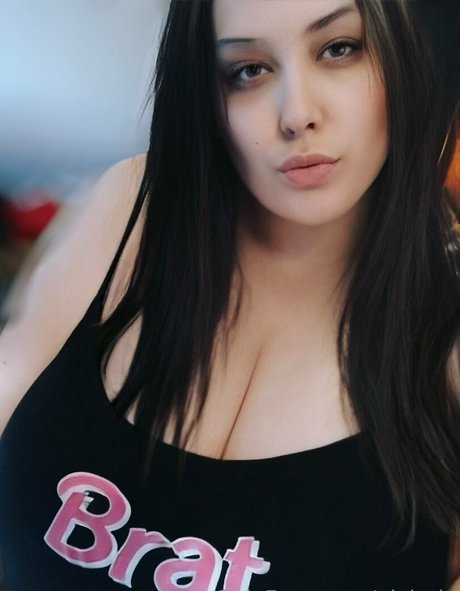 nixinthi pornstar xxx pic