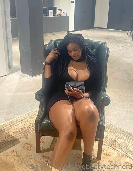 bigbootytechnerd model pornographic img