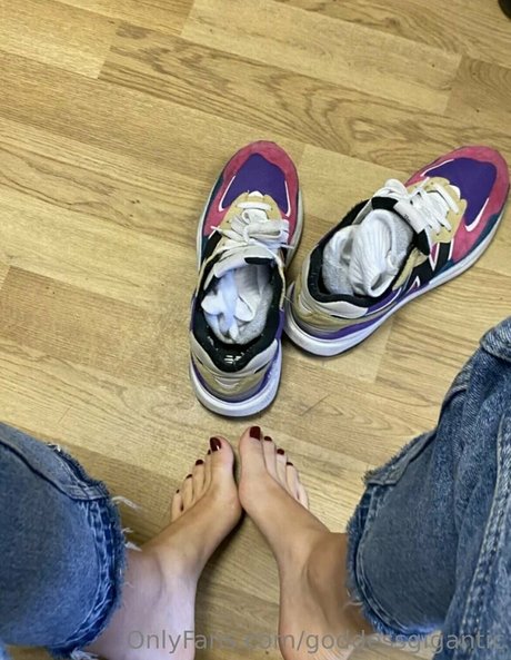 goddessgigantic free model pictures