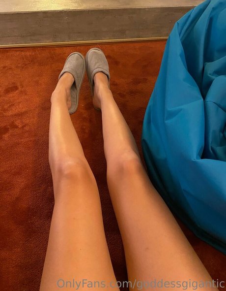 goddessgigantic model pornographic photo