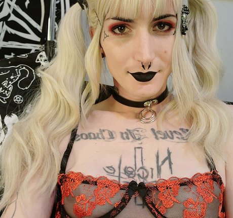 luna nyxtg sexy model image