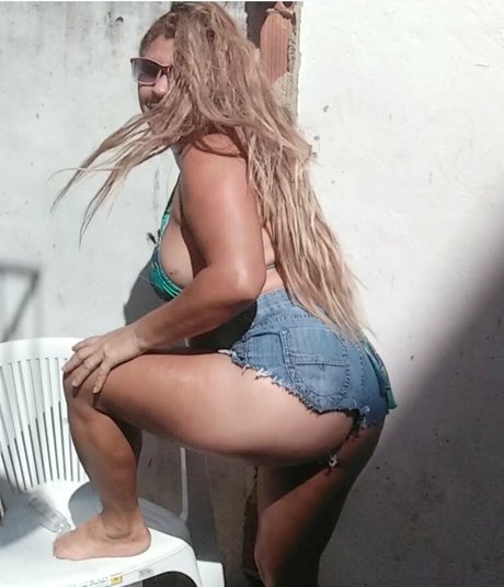 teen natural tits onlyfans erotic img