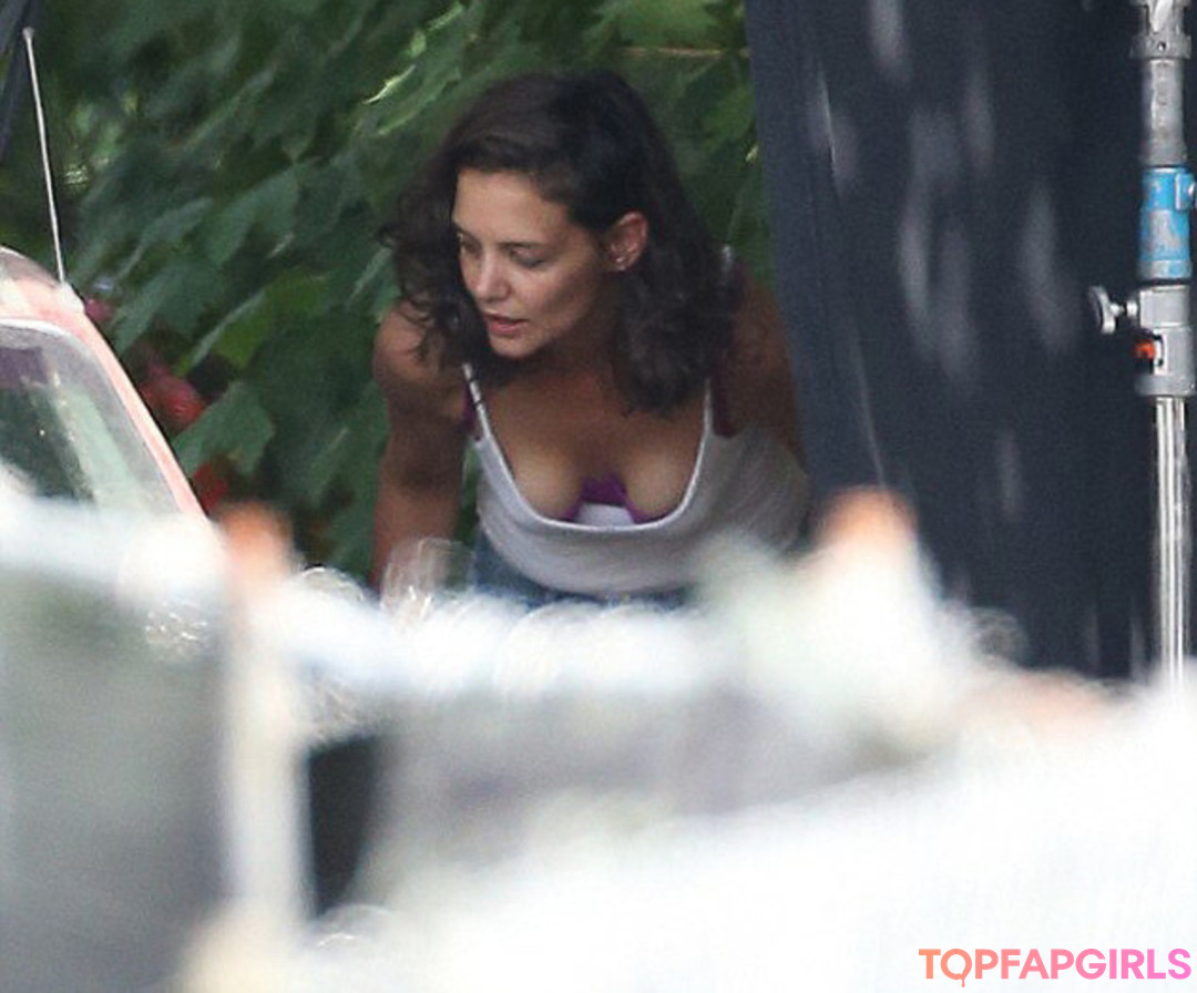 Katie Holmes model naked photos