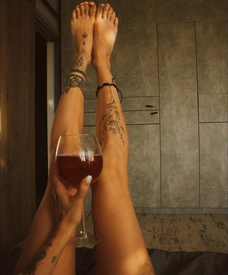 Irina Adelina model sexy pic