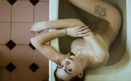 amateur wife onlyfans pretty photo