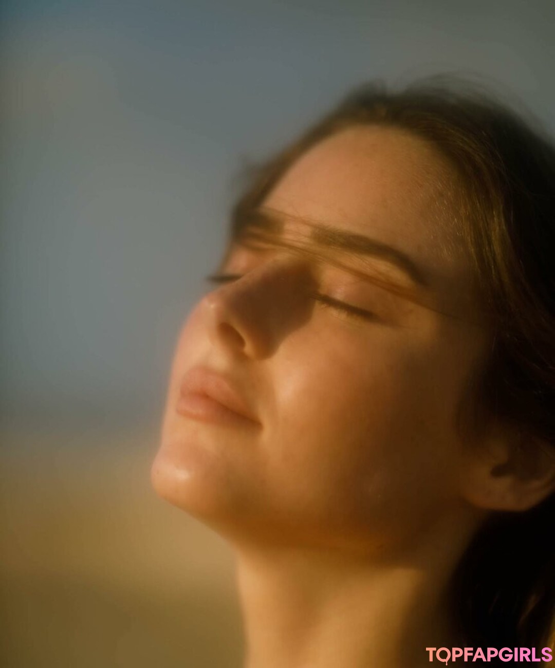 blonde babe onlyfans erotic images