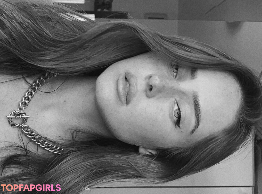 bimbo onlyfans nude pics
