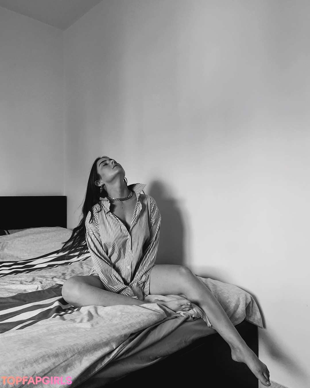 Effy Palarya porn model photo