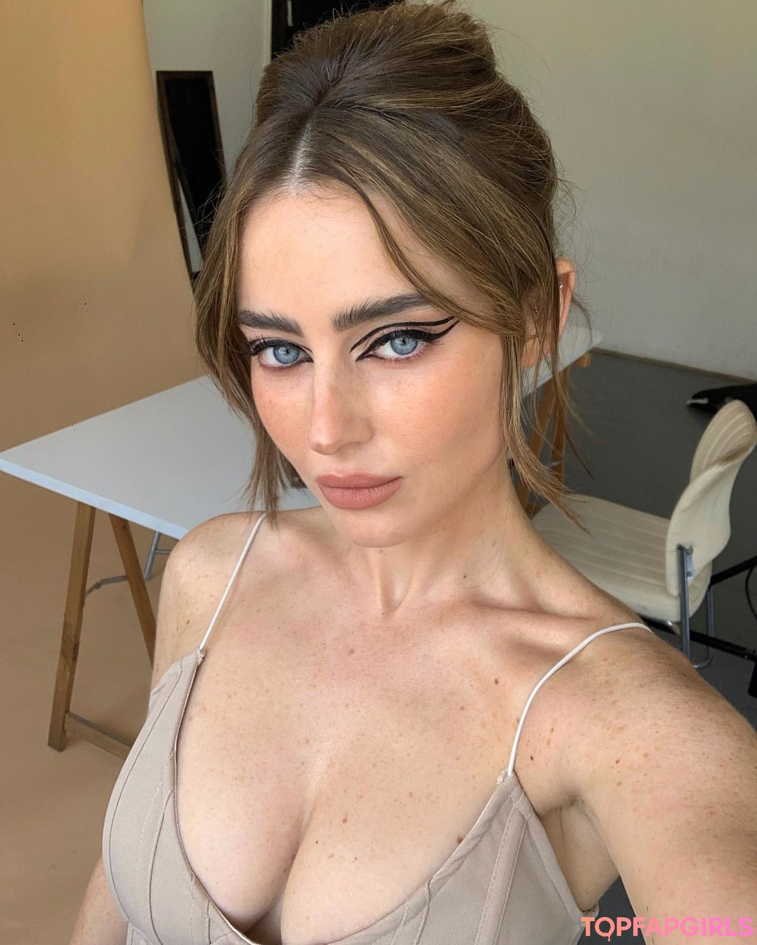 big tits cougar onlyfans pornos picture