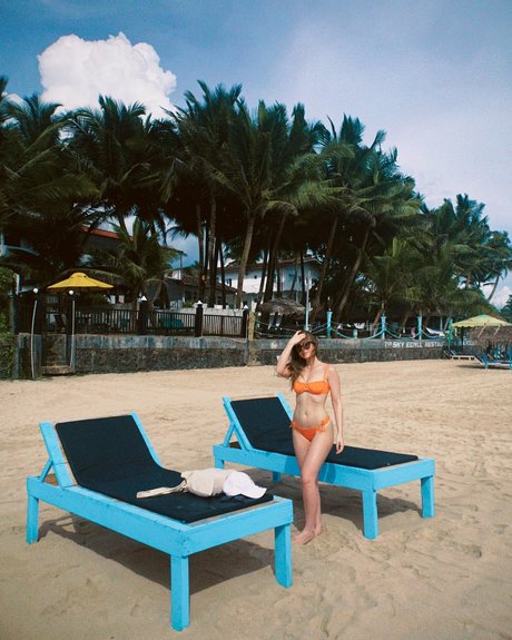 Effy Palarya sexy actress gallery