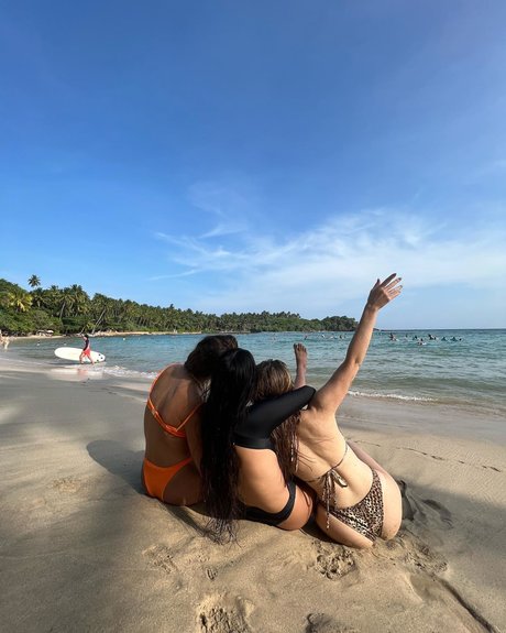 Effy Palarya nice model pics