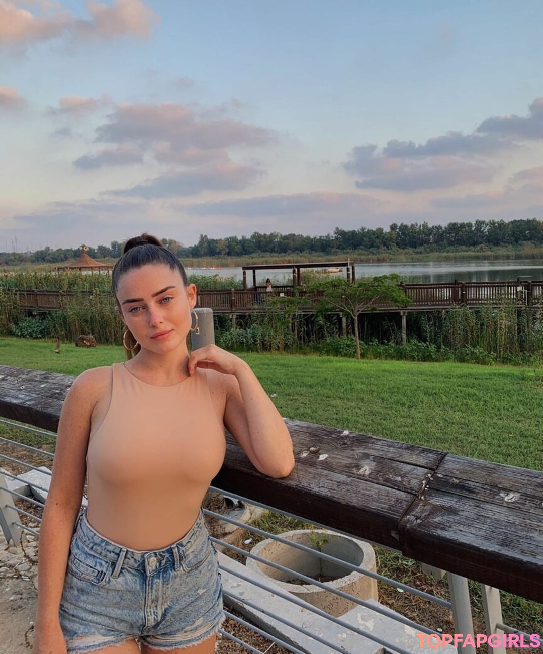 Effy Palarya porn star gallery