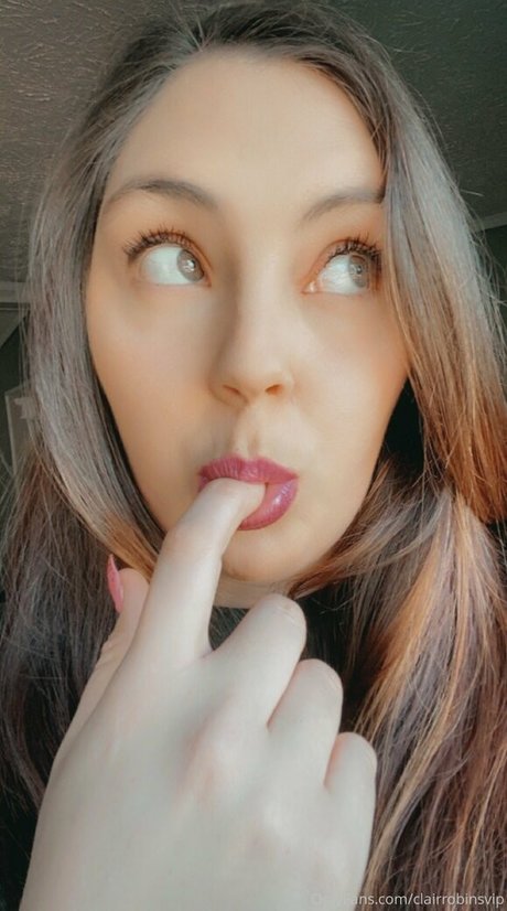 clairrobinsvip star naked picture