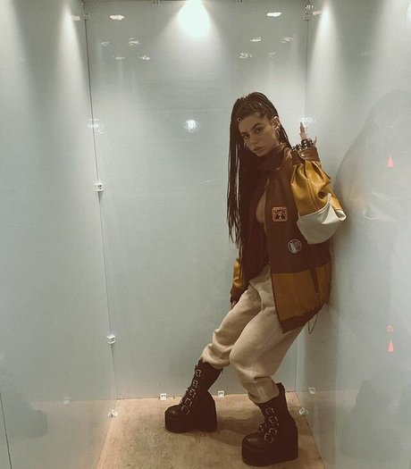 girlfriend onlyfans beautiful photos