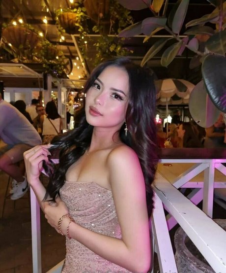 minaashfree beautiful model pics