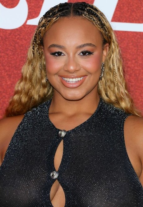 Nia Sioux star xxx pic