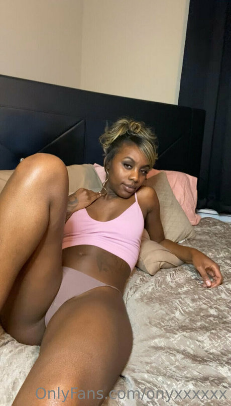 onyxxxxxx pornstar free img