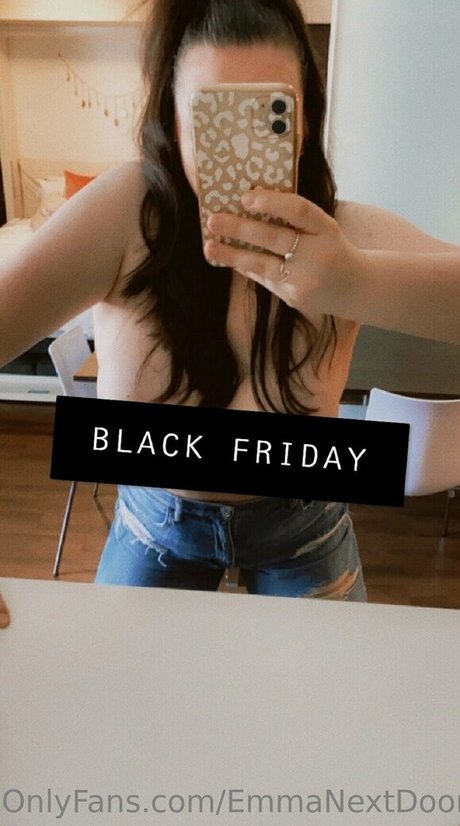 emmanextdoor model sex photos