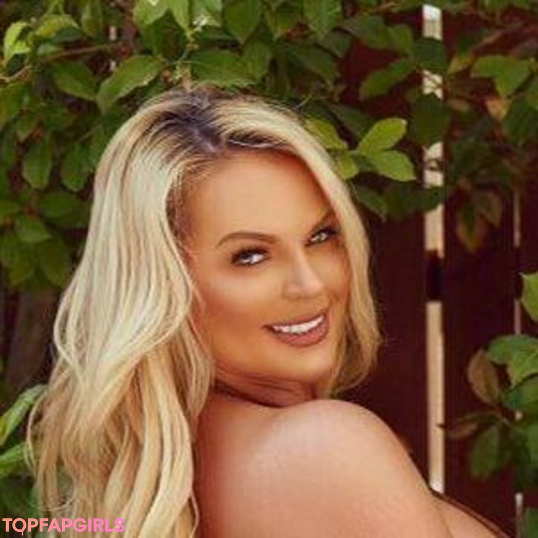 Greedy Groove nice actress photos