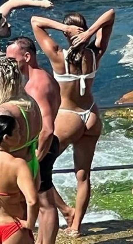 Lucy Alves star nude galleries