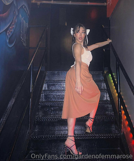 gardenofemmarose free star photo