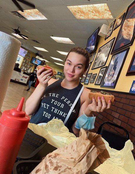 gardenofemmarose free actress galleries