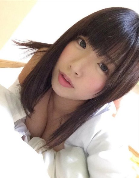 Yutori Fantia nude pornstar image