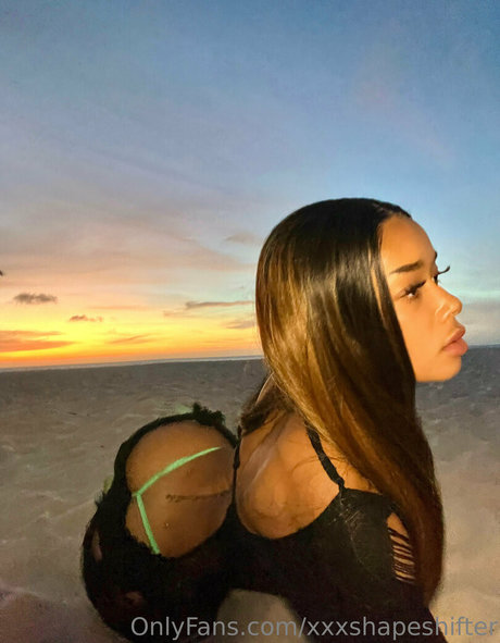 xxxshapeshifter nice actress photo