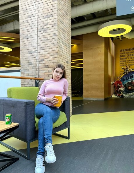 lucky ashley naked pornstar pic