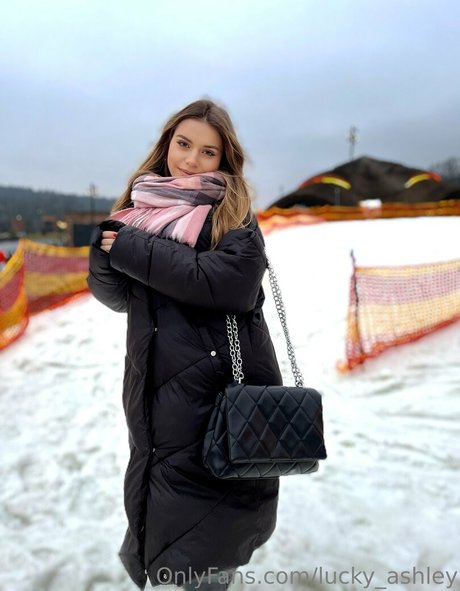 lucky ashley hot actress galleries