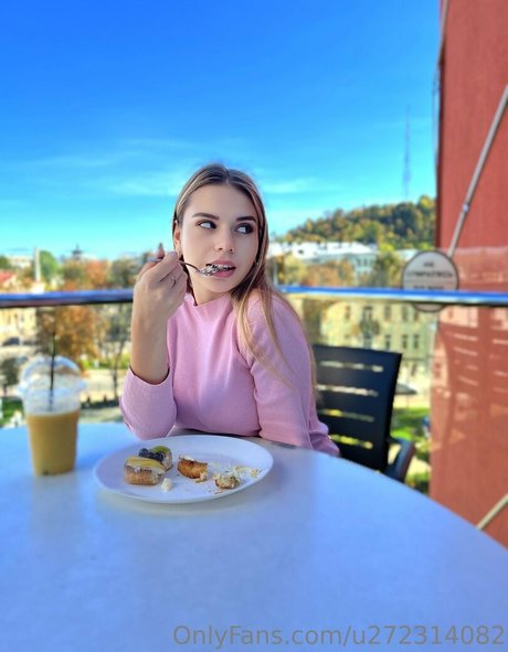 lucky ashley model pictures