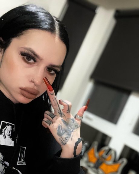 _Baphomets B tch_ model adult photos