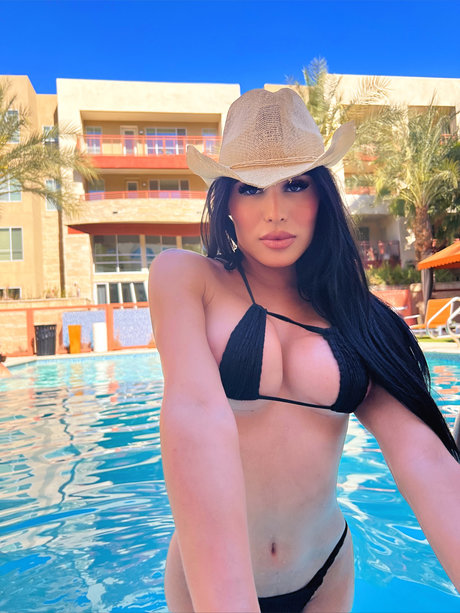 _LUCCI porn star gallery