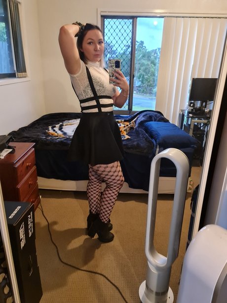 Scarlett Valentine model pornographic gallery