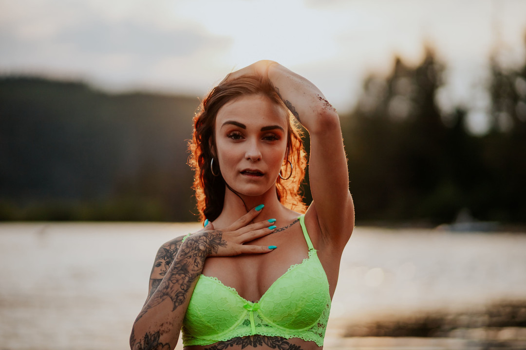 Scarlet Summer nude star pictures