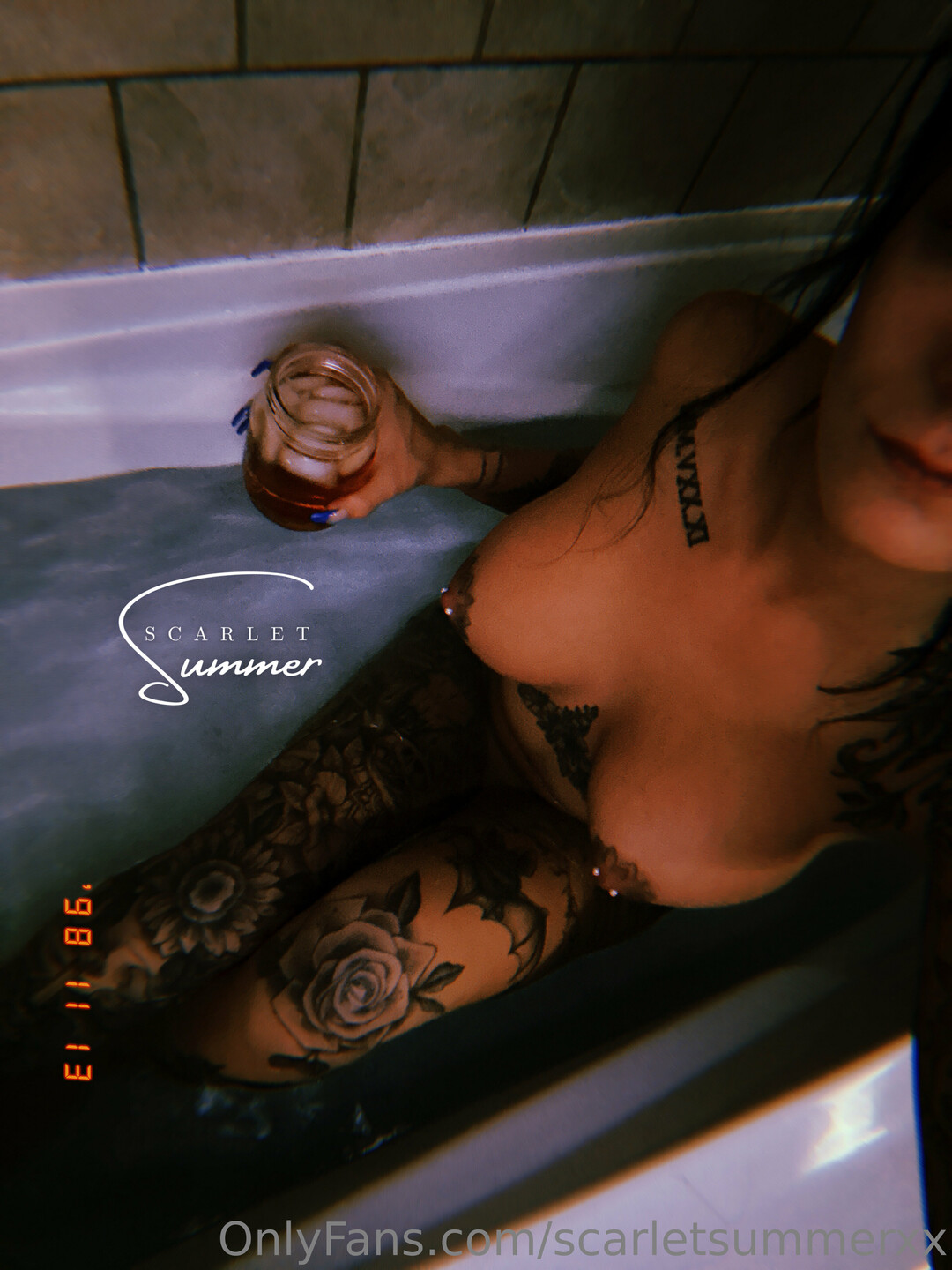 Scarlet Summer nude actress pic