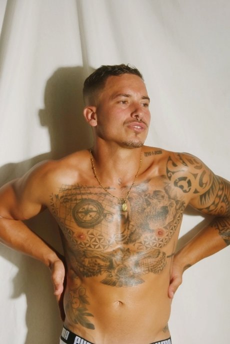 Saul Kamasutra model sex galleries