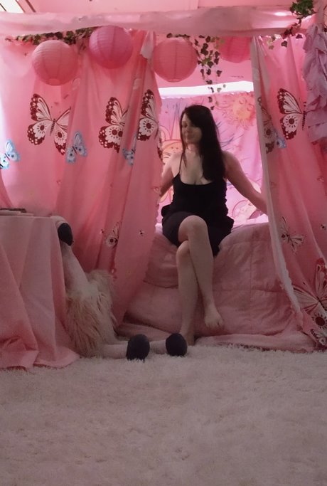 Harmony Campbell pretty actress pictures