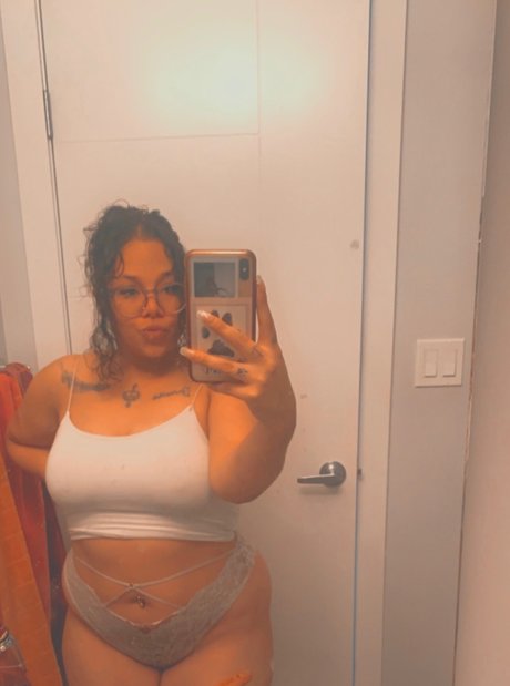 Taylor25 star nudes photos