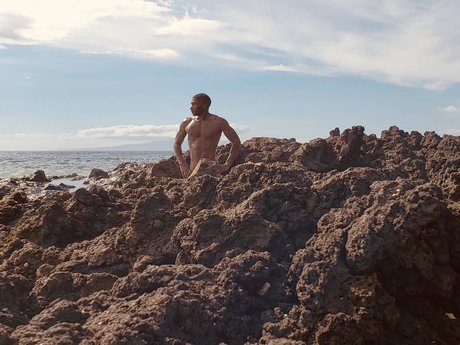 Starts with B model exclusive image