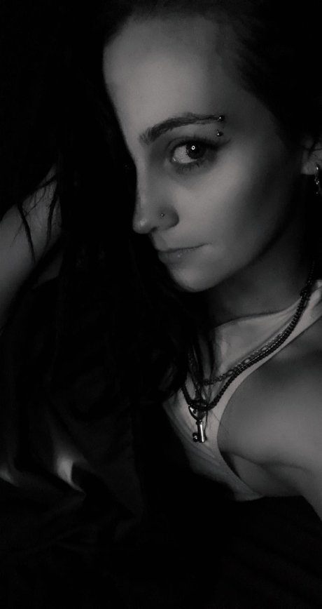 Tattooed Mystique sex pornstar photo