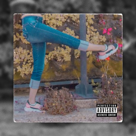 Yuni model perfect pictures