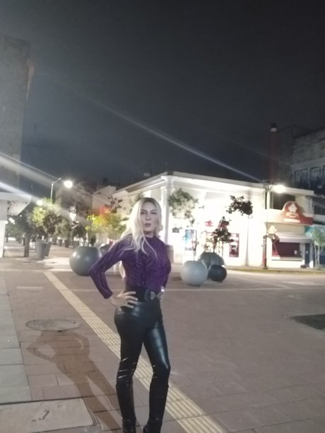 Ale Cassandra Maya top actress images